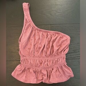 URBAN OUTFITTERS ONE SHOULDER CROP TOP